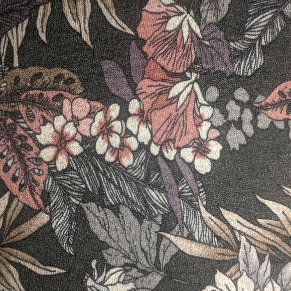 ee:some DUAL FABRIC SELF TIE HEM KNIT TOP - Picture 6 of 6